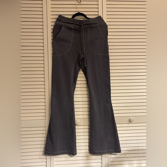 NWT Free People FP Movement New Flow Flares - vintage indigo - Picture 5 of 8